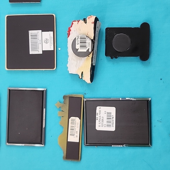 Lot of 24 Refrigerator Magnets - Picture 7 of 10